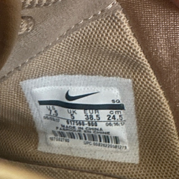 Nike Air Force 1 - Picture 3 of 4